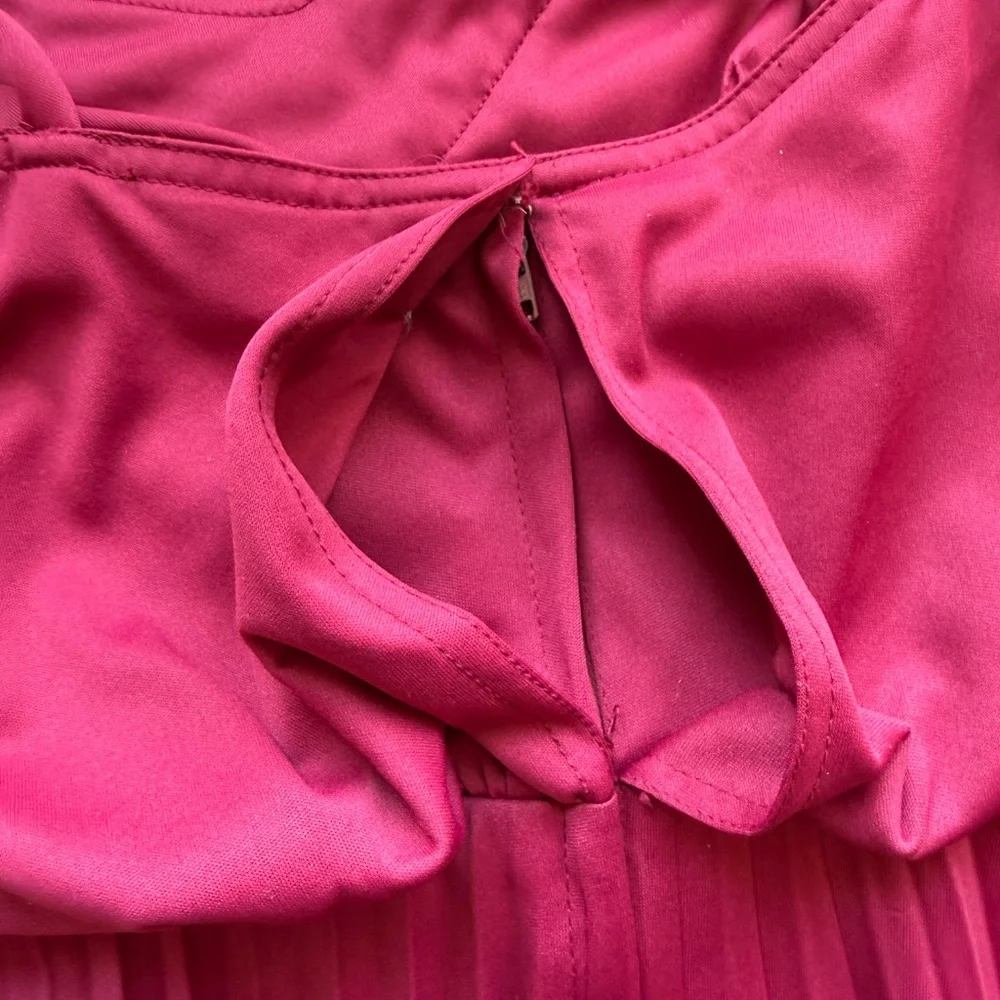 The Most Stunning Burgundy Vintage 70s Pleated Dress - Picture 10 of 13
